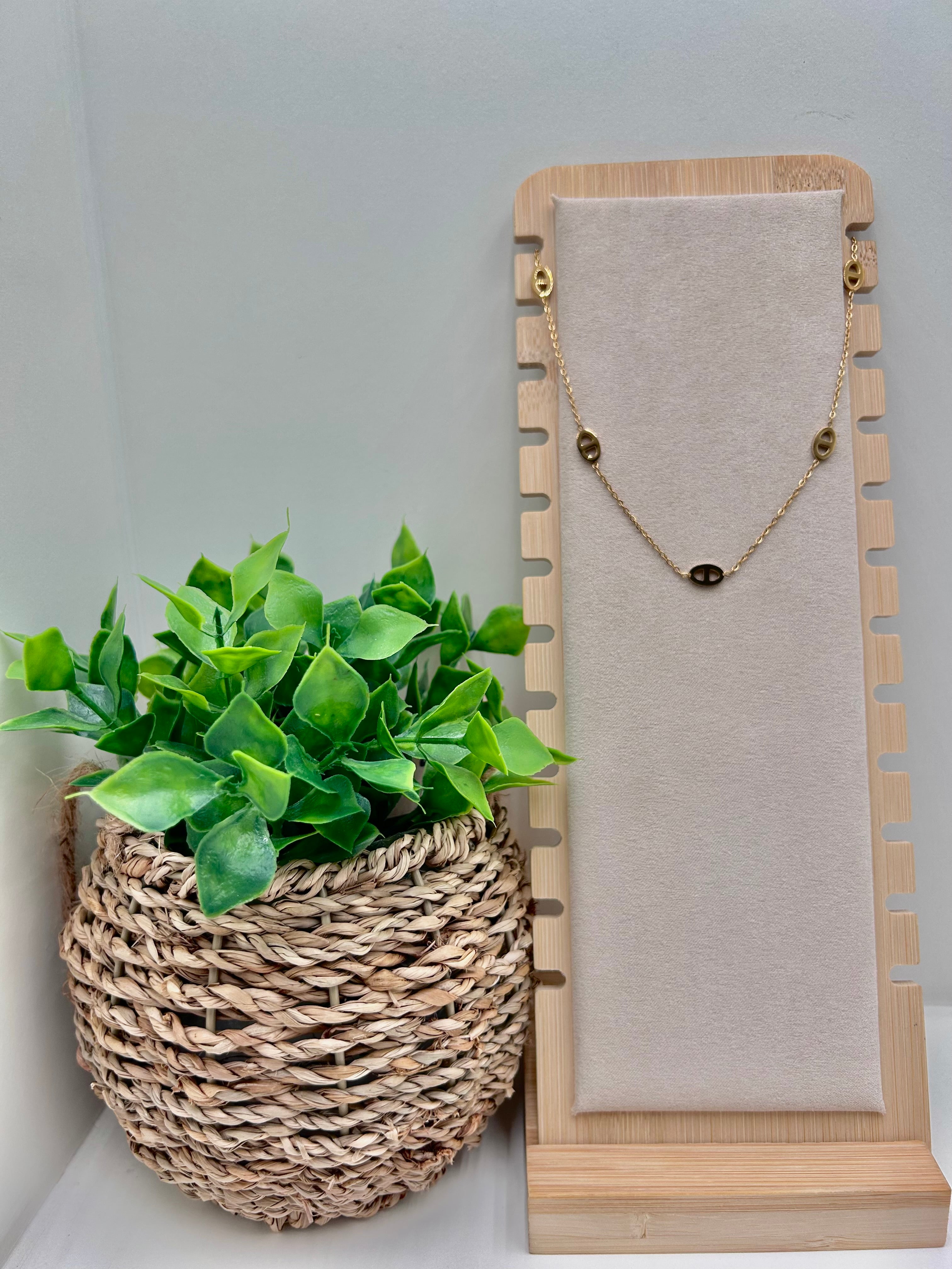 Collier Maddy